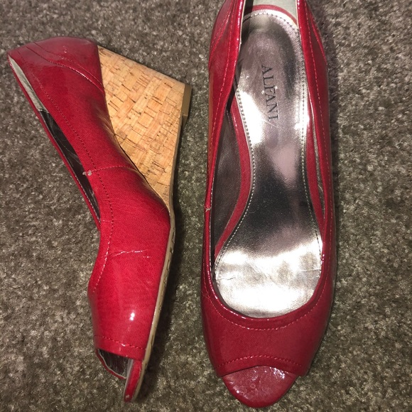 Red Wedges‼️BOGO‼️ - Picture 4 of 7